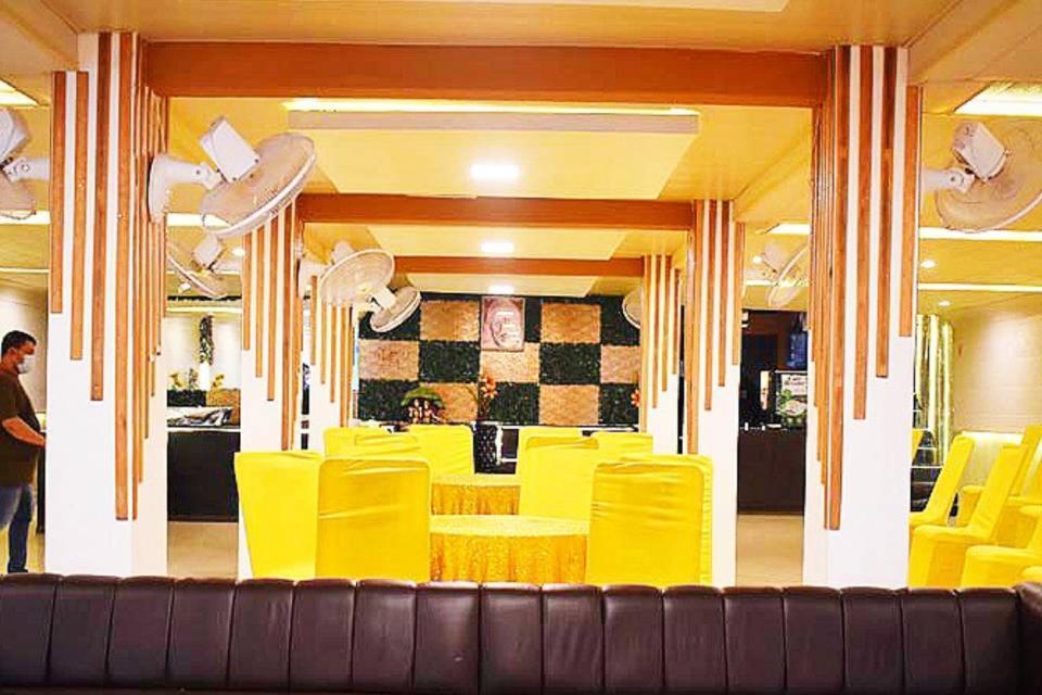 New Kumar Hotel & Banquet Lucknow Exterior foto
